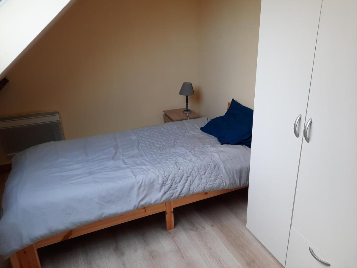 Appartement Tres Spacieux 4 Chambres 6 Couchages Noidans-le-Ferroux Exterior photo